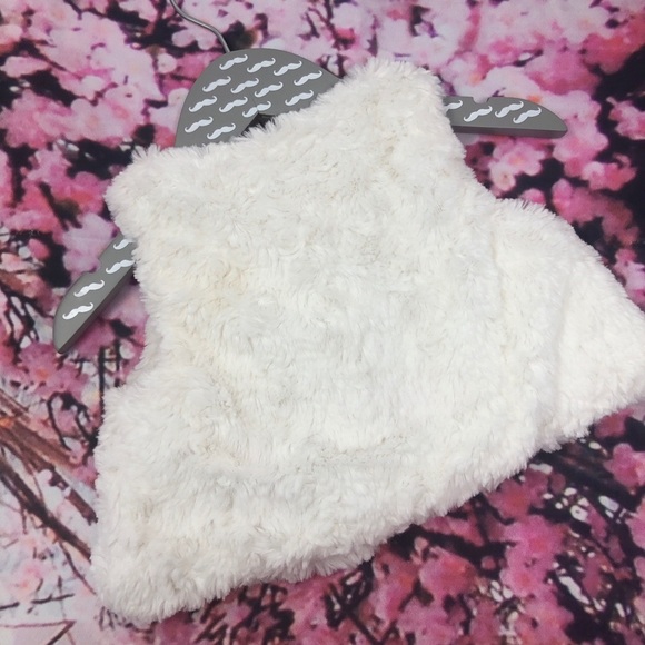 🌸 Faux Fur White Vest with Black Bows size 12 m - Picture 3 of 5